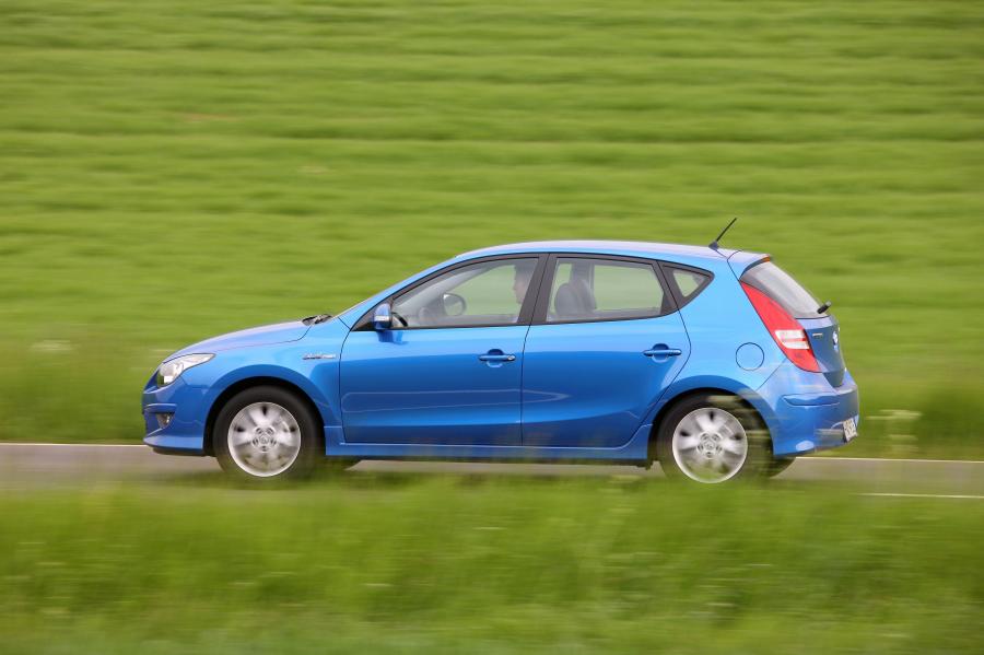  Hyundai i30 Blue Drive (FD) 2010 года  (фото 7 из 26)